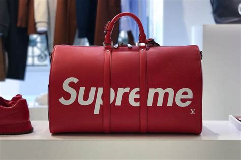 supreme louis vuitton sac de voyage